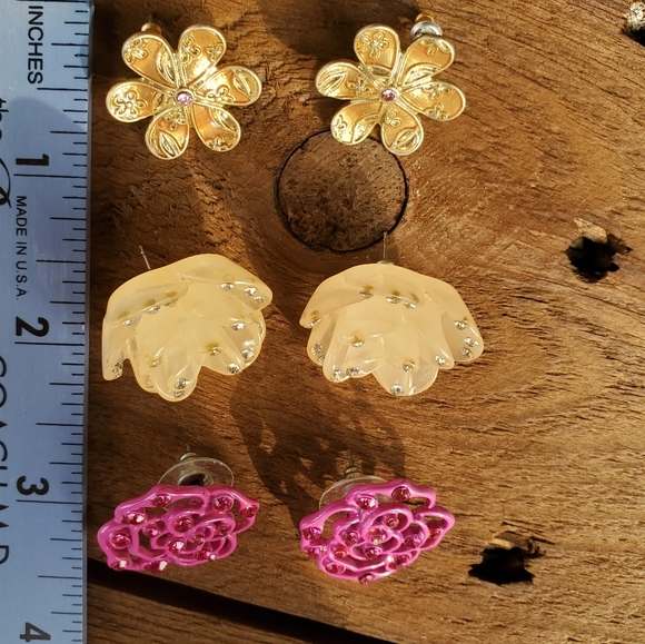 Flower earrings set sold TOGETHER - Picture 2 of 6